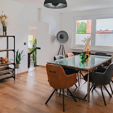 Haus Shiralee - Warnemuende *