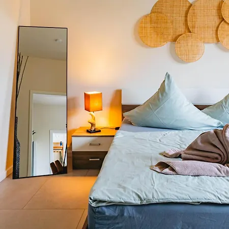 Haus Shiralee - Warnemuende Апартаменты *