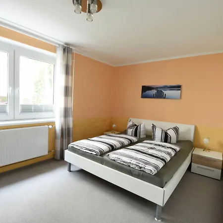 Haus Shiralee - Warnemuende *