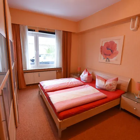 Апартаменты Haus Shiralee - Warnemuende