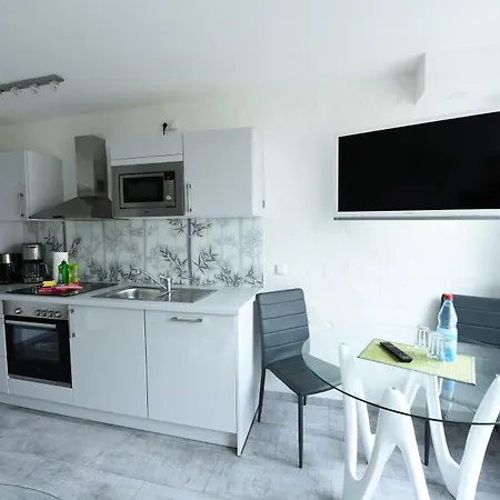 Haus Shiralee - Warnemuende *