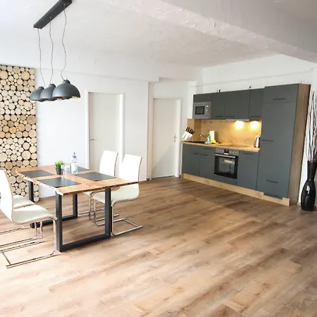 Haus Shiralee - Warnemuende Lägenhet *