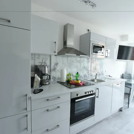 Haus Shiralee - Warnemuende * Росток