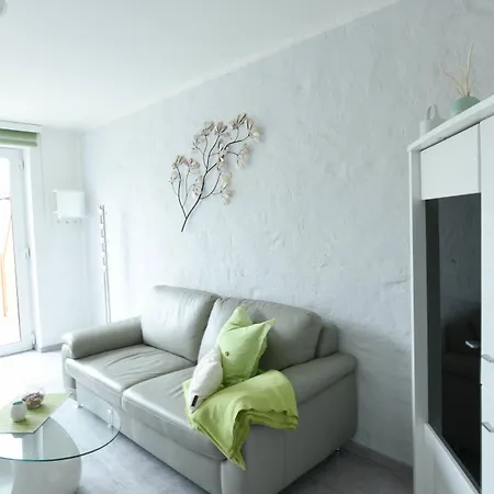 Haus Shiralee - Warnemuende Lägenhet