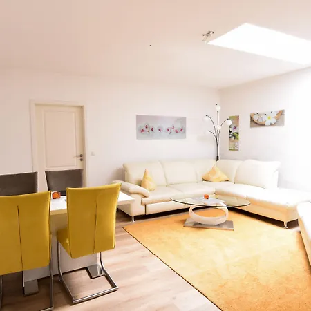 Haus Shiralee - Warnemuende Апартаменты *