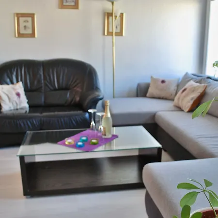 Haus Shiralee - Warnemuende *