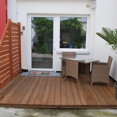 Haus Shiralee - Warnemuende Росток