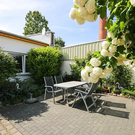 Haus Shiralee - Warnemuende Rostock