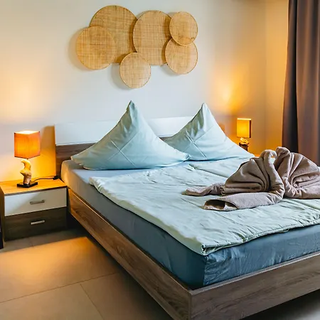 Haus Shiralee - Warnemuende *