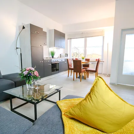 Haus Shiralee - Warnemuende Апартаменты *