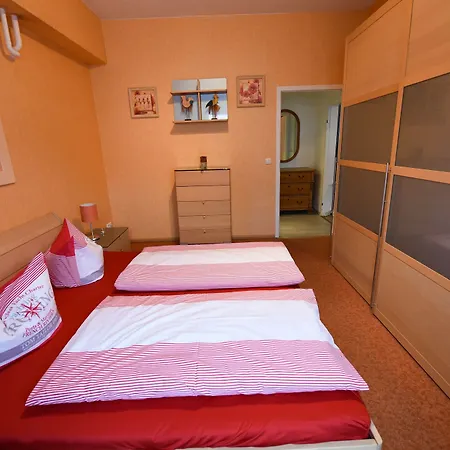 Haus Shiralee - Warnemuende Apartment