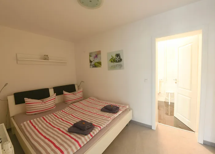 Haus Shiralee - Warnemuende *