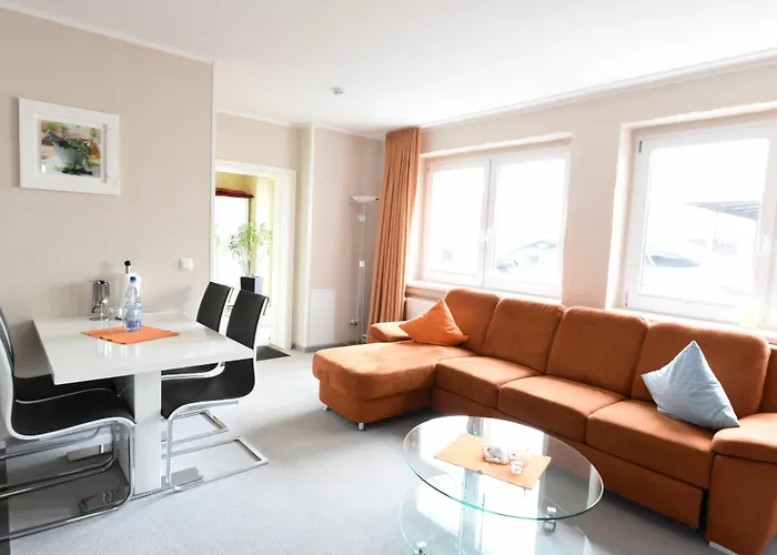 Haus Shiralee - Warnemuende