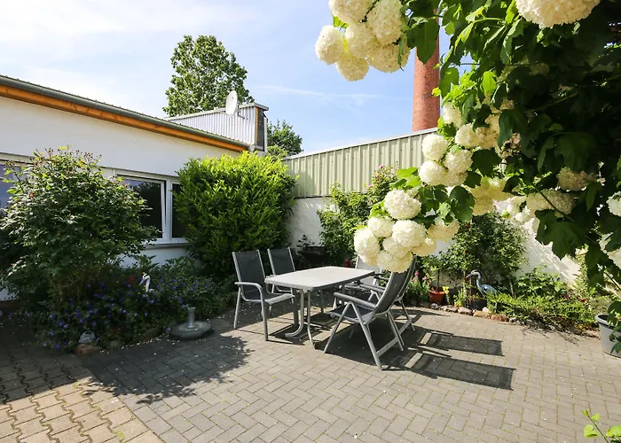 Haus Shiralee - Warnemuende Rostock