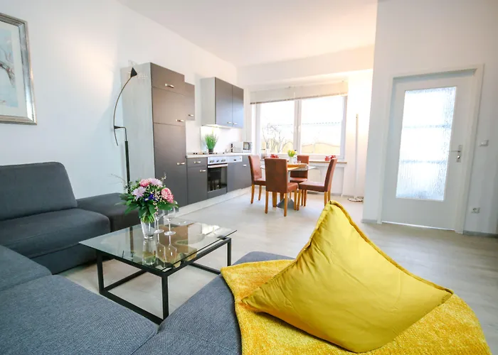 Haus Shiralee - Warnemuende Apartament *